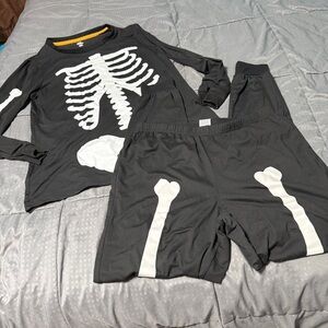READ Women's Way To Celebrate Skeleton Bone Pajama Set Size Small 4-6